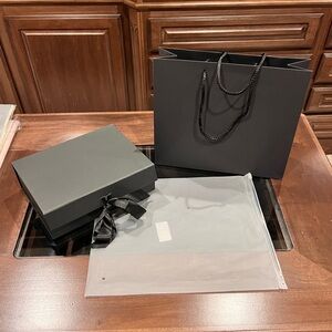 🆕 SET OF 5 - Elegant Black Gift Wrap Set